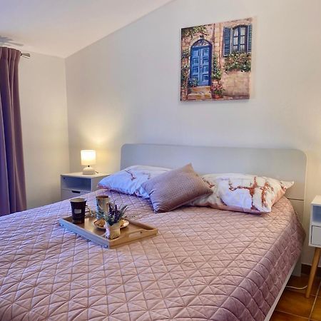 Hotel E & E Medulin Zewnętrze zdjęcie